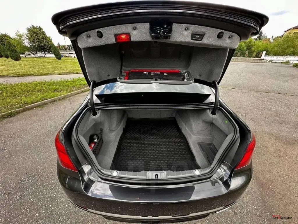 BMW 7 серия, 2013 года