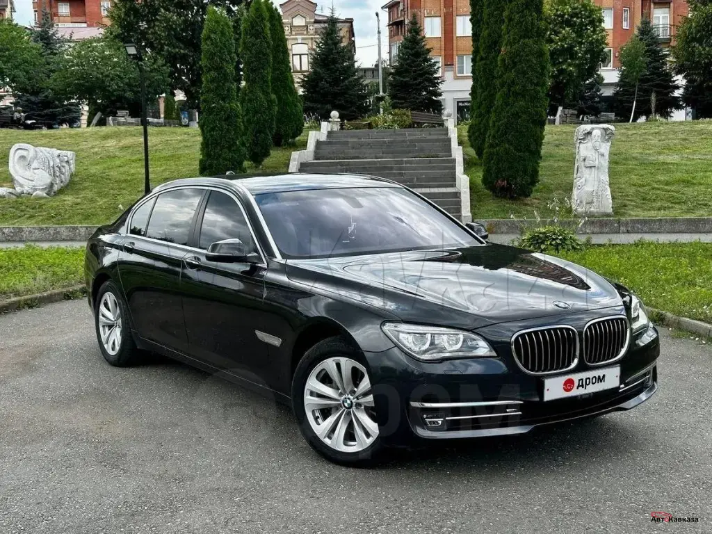 BMW 7 серия, 2013 года