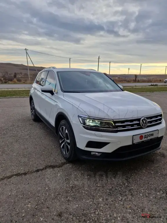 Volkswagen Tiguan, 2019 года