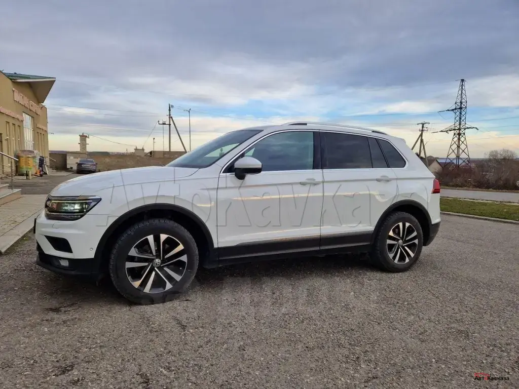 Volkswagen Tiguan, 2019 года
