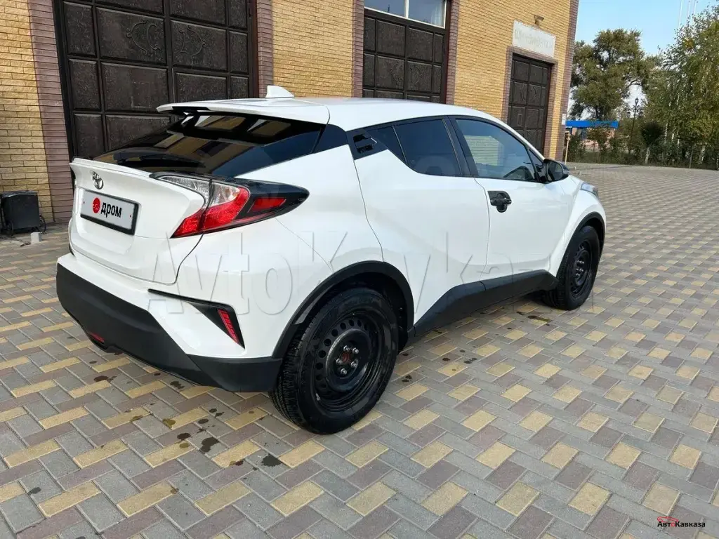 Toyota C-HR, 2018 года