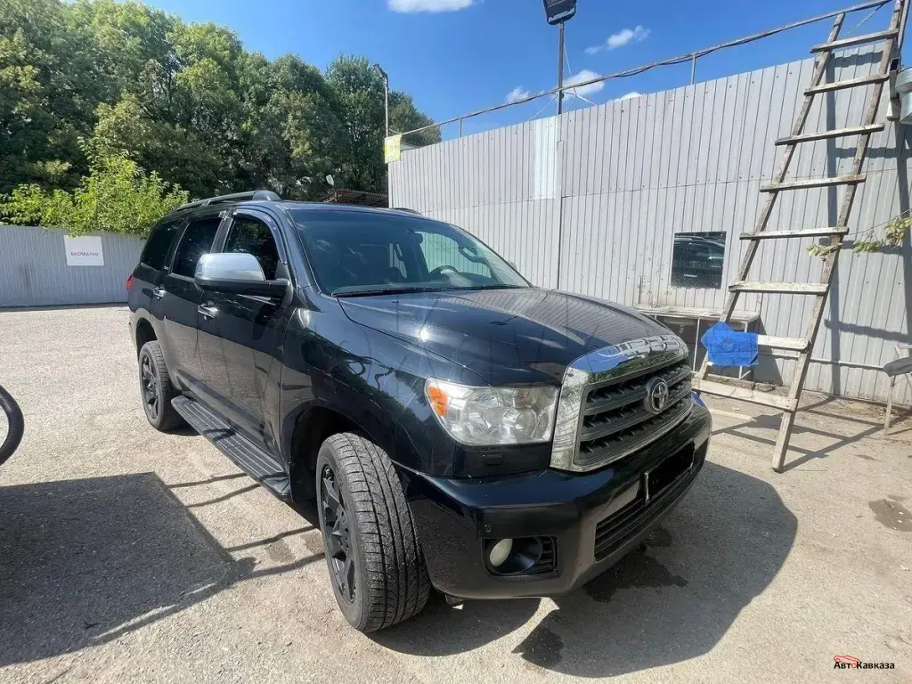 Toyota Sequoia, 2012 года