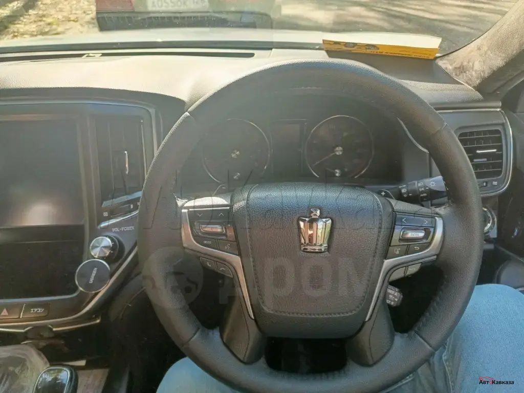 Toyota Crown, 2015 года