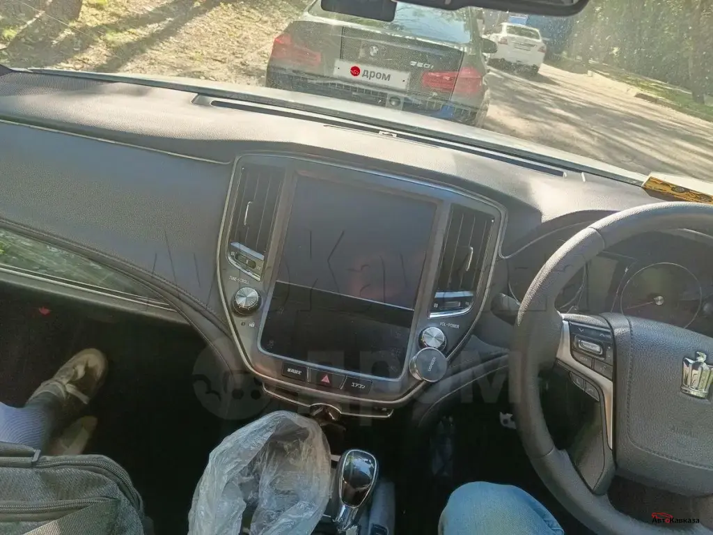 Toyota Crown, 2015 года